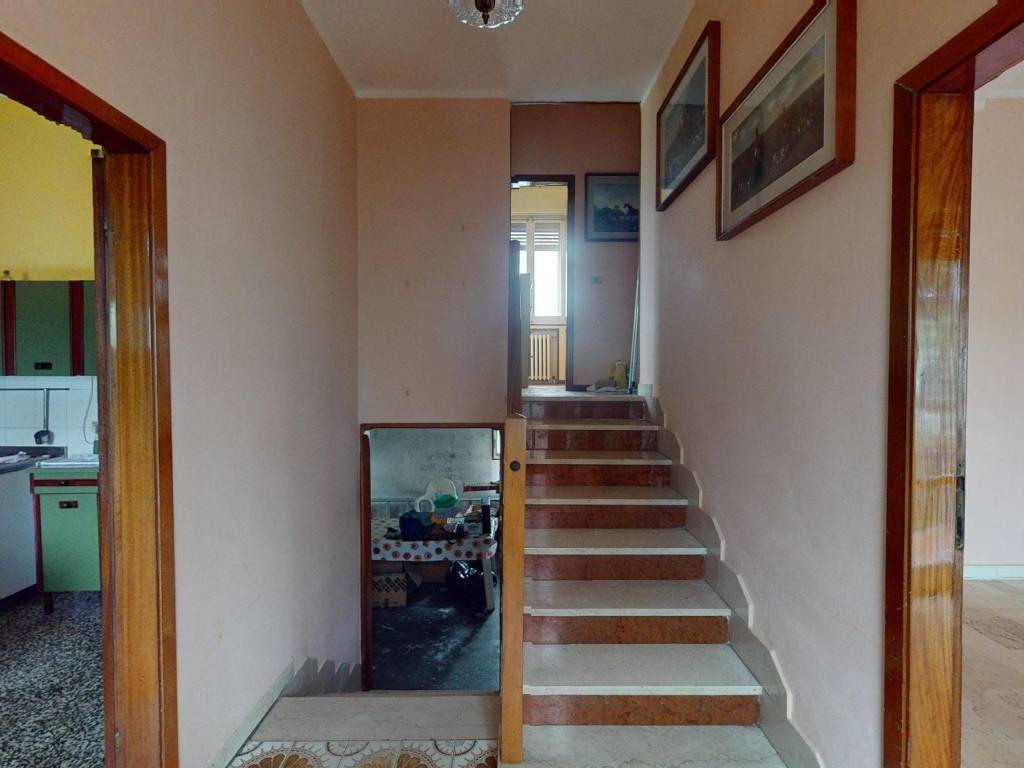 casa indipendente in vendita a Novi di Modena