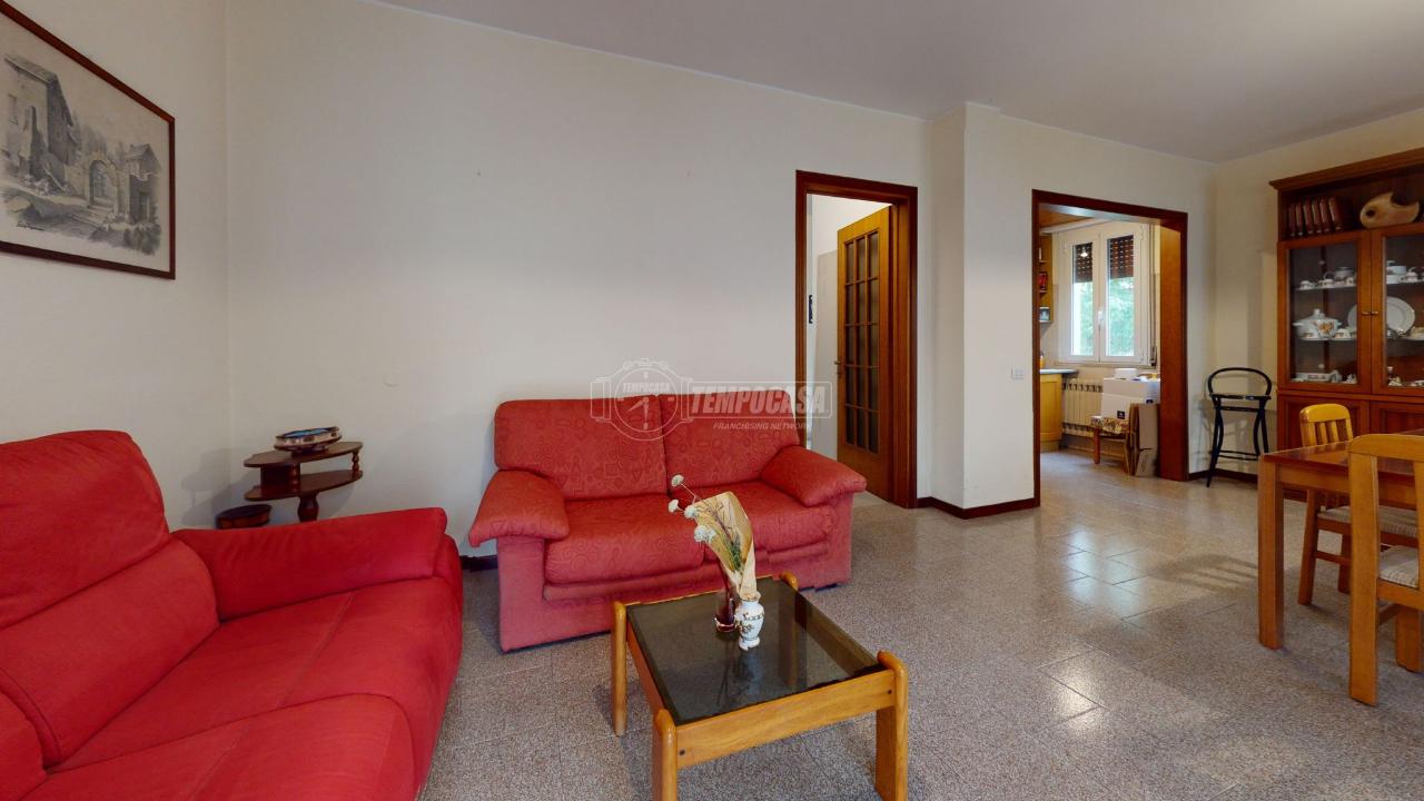 casa indipendente in vendita a Novi di Modena
