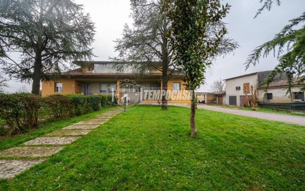 appartamento in vendita a Novi di Modena