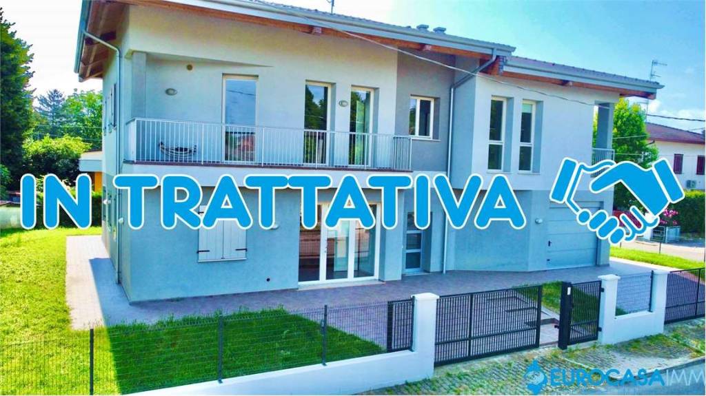casa indipendente in vendita a Novi di Modena
