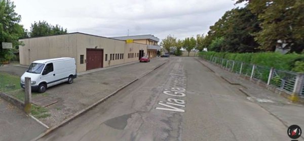 capannone in vendita a Novi di Modena in zona Rovereto sulla Secchia