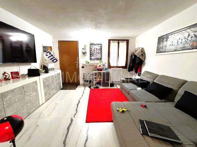casa indipendente in vendita a Novi di Modena
