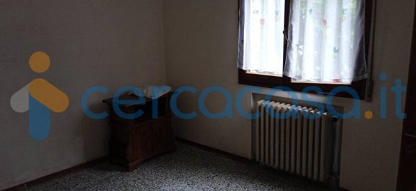 casa indipendente in vendita a Novi di Modena