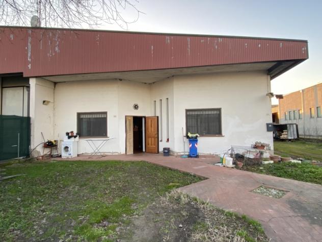 appartamento in vendita a Novi di Modena in zona Rovereto sulla Secchia