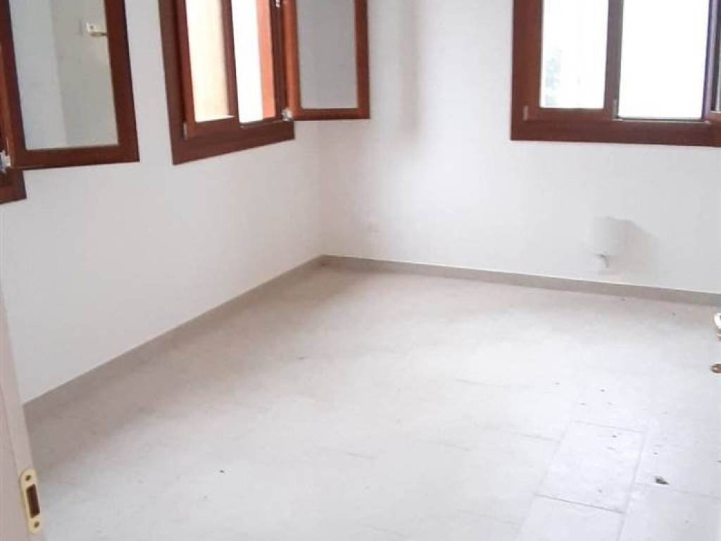 casa indipendente in vendita a Novi di Modena in zona Sant'Antonio in Mercadello