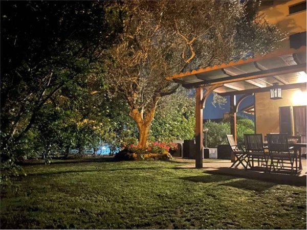 casa indipendente in vendita a Novi di Modena