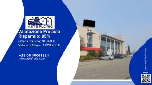 locale commerciale in vendita a Novi di Modena