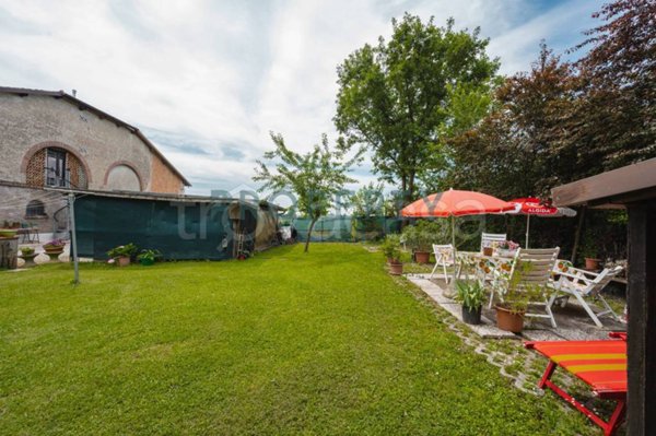 casa indipendente in vendita a Novi di Modena