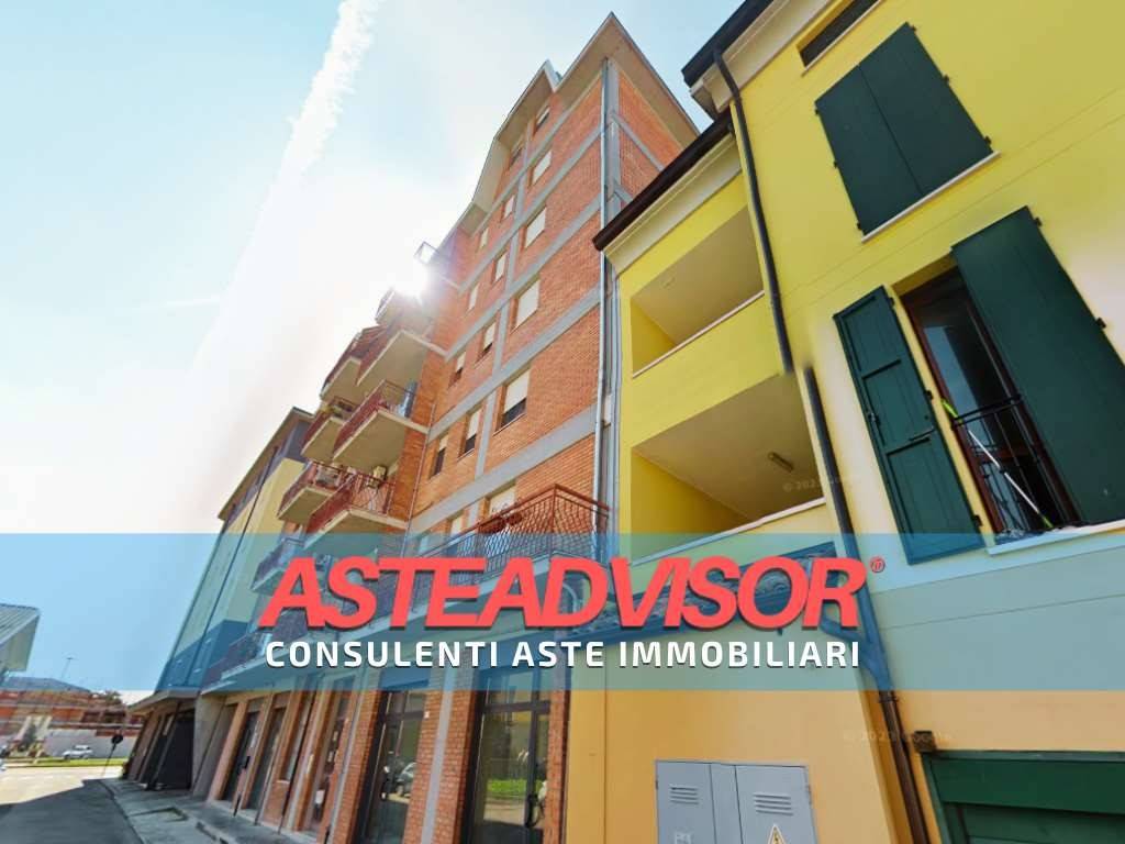 appartamento in vendita a Novi di Modena in zona Rovereto sulla Secchia