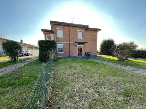 appartamento in vendita a Novi di Modena