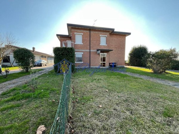 appartamento in vendita a Novi di Modena