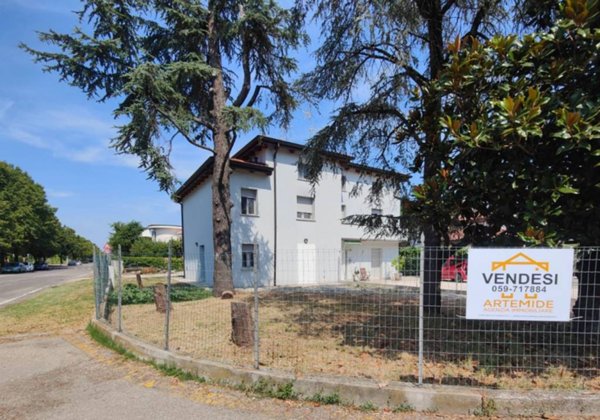 casa indipendente in vendita a Novi di Modena