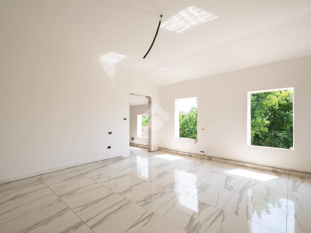 casa semindipendente in vendita a Novi di Modena