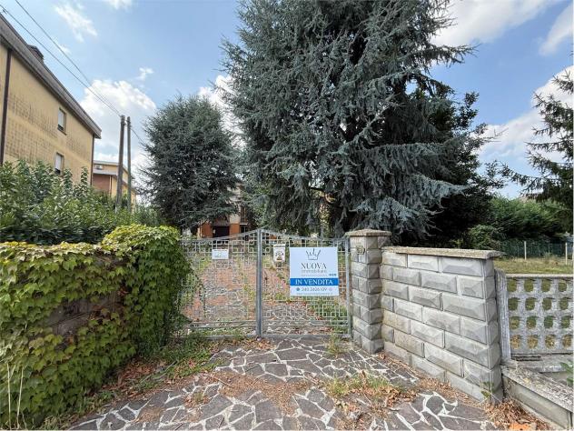casa indipendente in vendita a Novi di Modena
