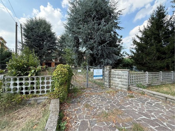 casa indipendente in vendita a Novi di Modena