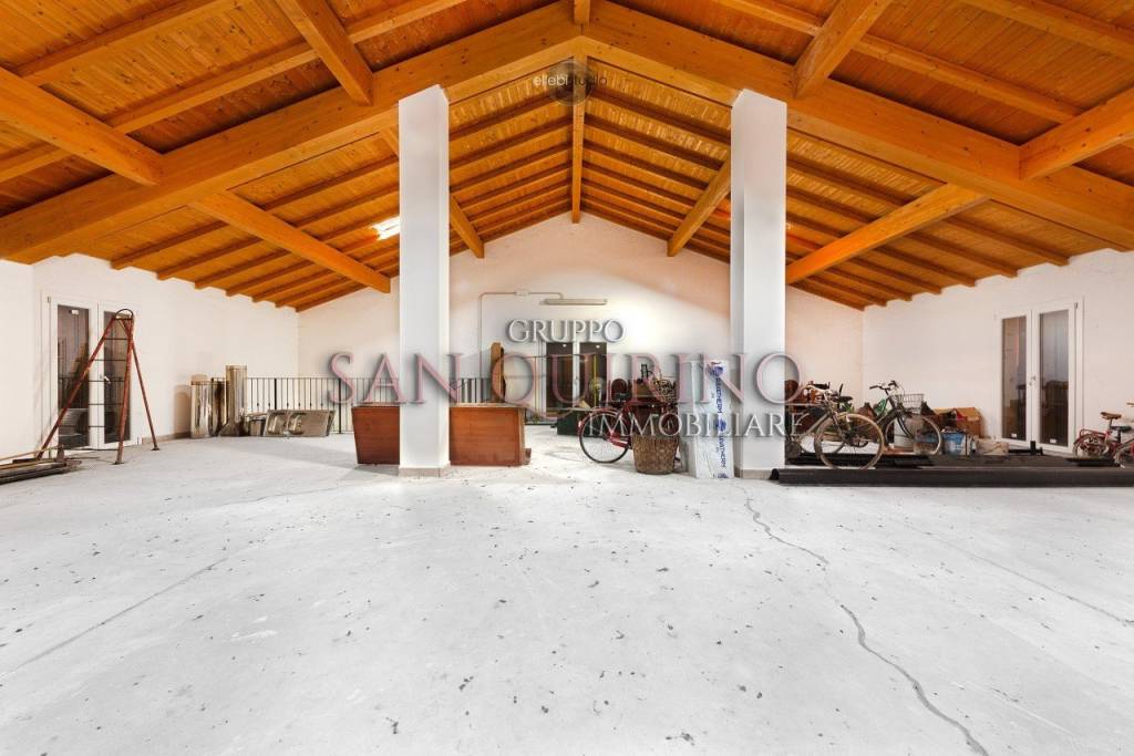 casa indipendente in vendita a Novi di Modena in zona Sant'Antonio in Mercadello