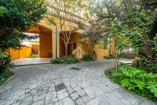 casa indipendente in vendita a Novi di Modena