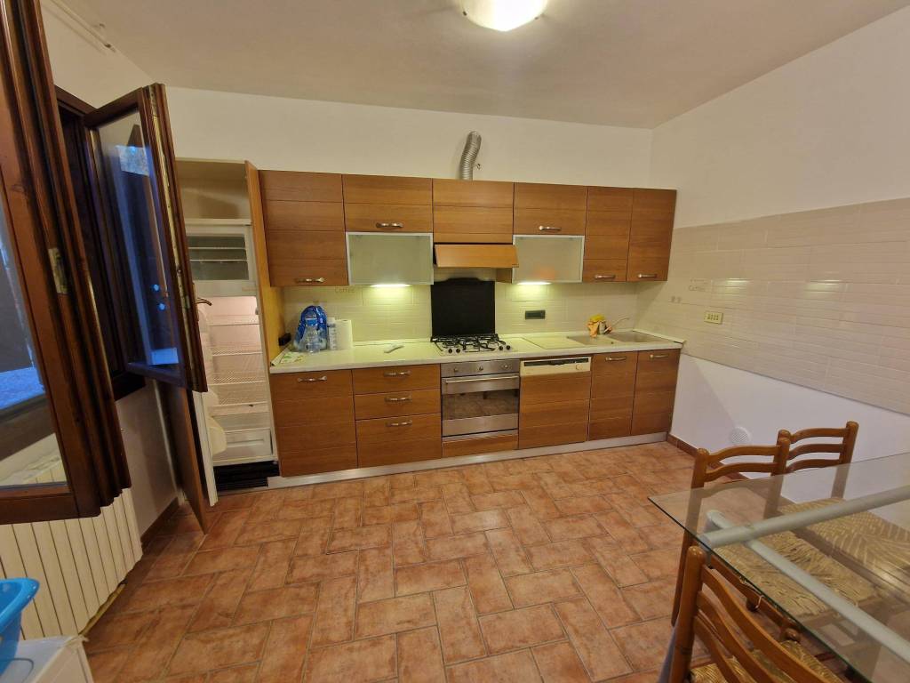 casa indipendente in vendita a Novi di Modena