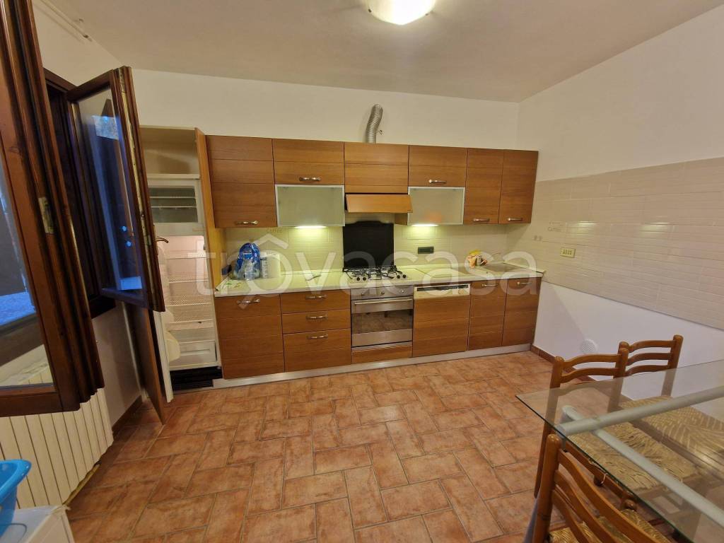 casa indipendente in vendita a Novi di Modena