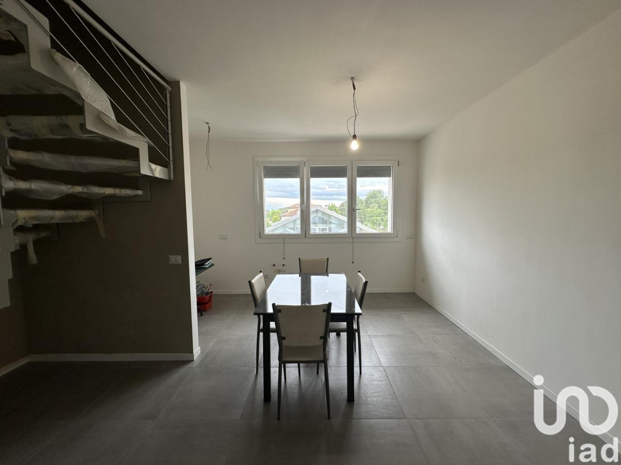 appartamento in vendita a Novi di Modena in zona Rovereto sulla Secchia