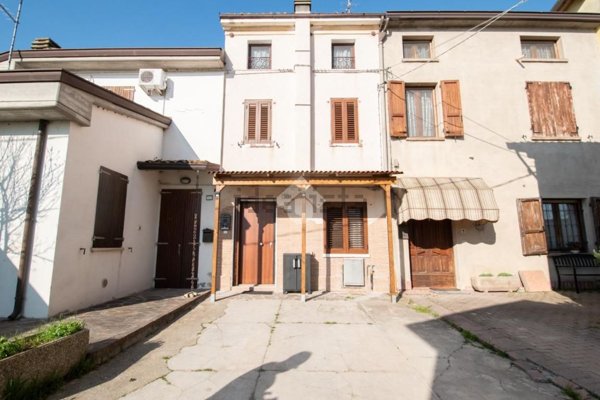 appartamento in vendita a Novi di Modena