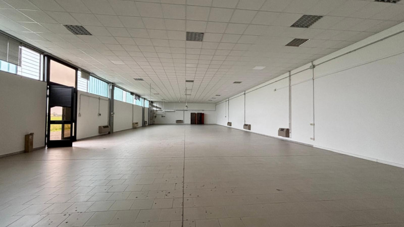 casa indipendente in vendita a Novi di Modena