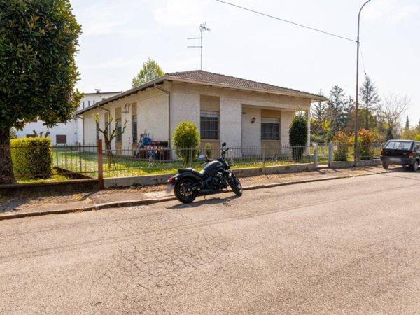 appartamento in vendita a Novi di Modena