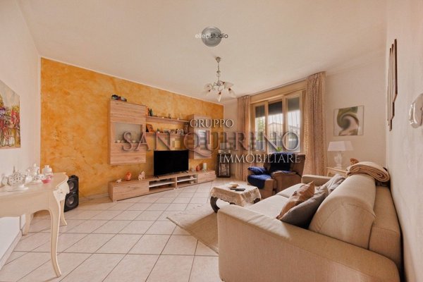 casa semindipendente in vendita a Novi di Modena