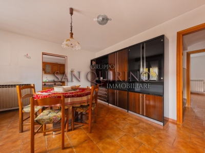 casa indipendente in vendita a Novi di Modena