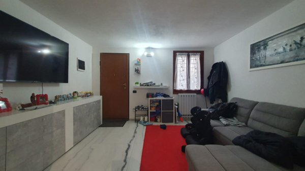 casa indipendente in vendita a Novi di Modena in zona Rovereto sulla Secchia