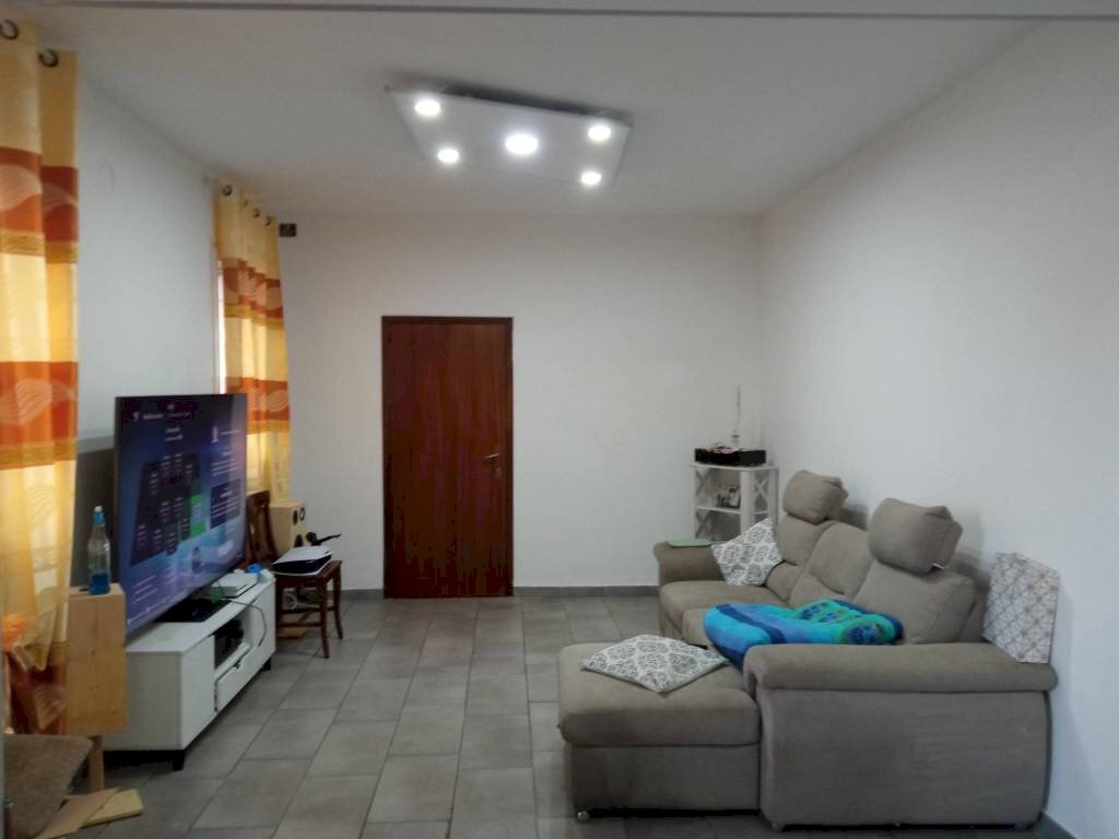 casa indipendente in vendita a Novi di Modena