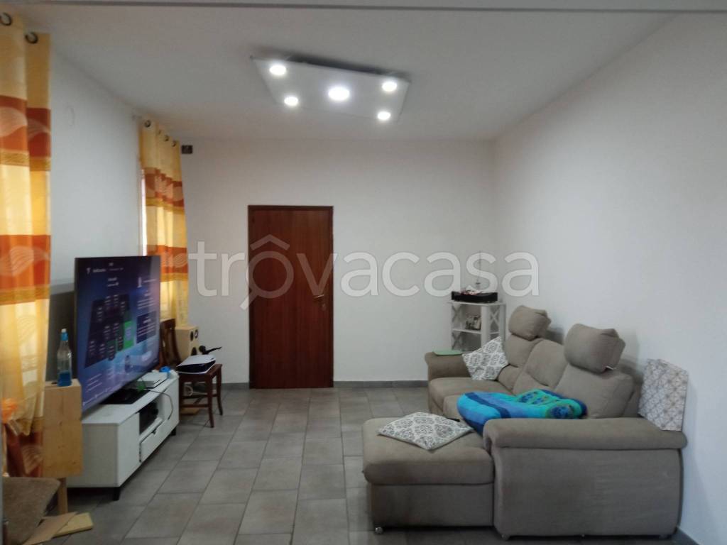 casa indipendente in vendita a Novi di Modena