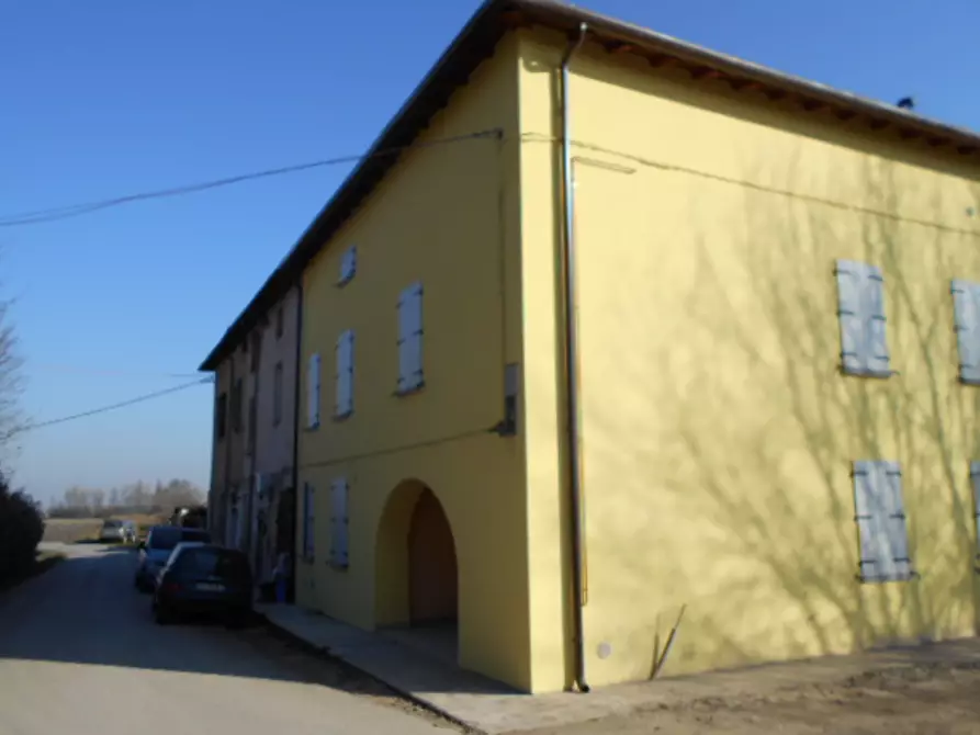 casa indipendente in vendita a Novi di Modena