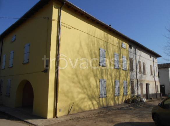 casa indipendente in vendita a Novi di Modena