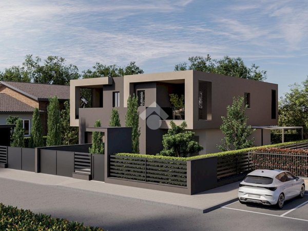 casa indipendente in vendita a Novi di Modena in zona Rovereto sulla Secchia