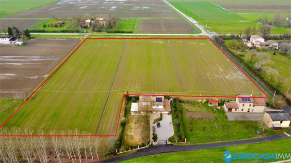 terreno agricolo in vendita a Novi di Modena in zona Rovereto sulla Secchia