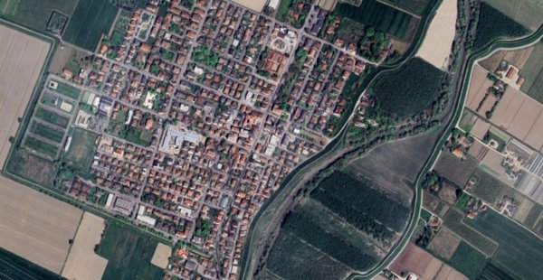 casa indipendente in vendita a Novi di Modena