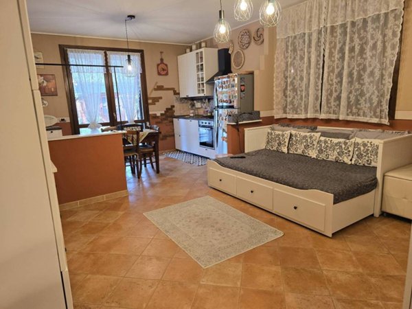 casa indipendente in vendita a Novi di Modena in zona Sant'Antonio in Mercadello