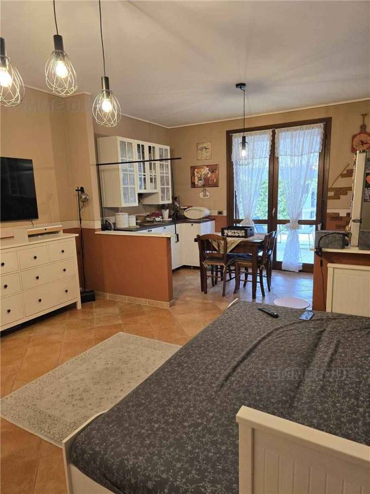 casa indipendente in vendita a Novi di Modena in zona Sant'Antonio in Mercadello