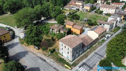 casa indipendente in vendita a Novi di Modena