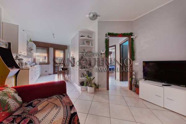 appartamento in vendita a Novi di Modena in zona Rovereto sulla Secchia