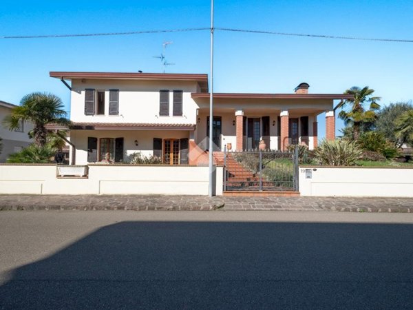 appartamento in vendita a Novi di Modena