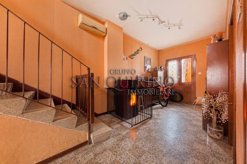 casa indipendente in vendita a Novi di Modena