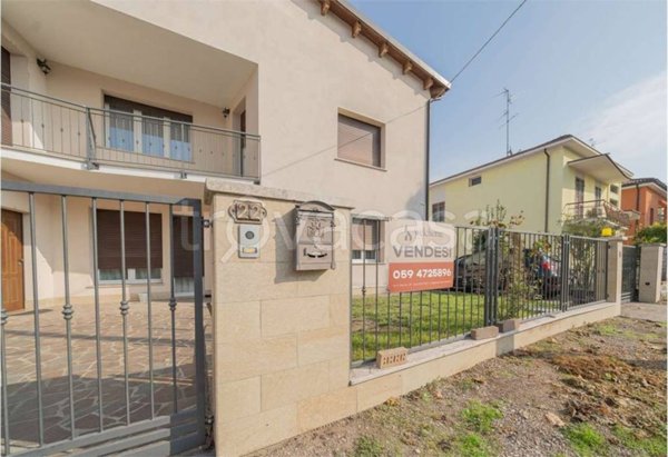 casa indipendente in vendita a Novi di Modena