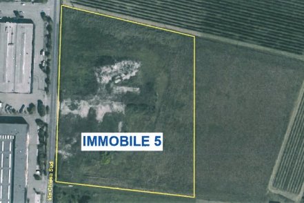 terreno edificabile in vendita a Novi di Modena in zona Rovereto sulla Secchia