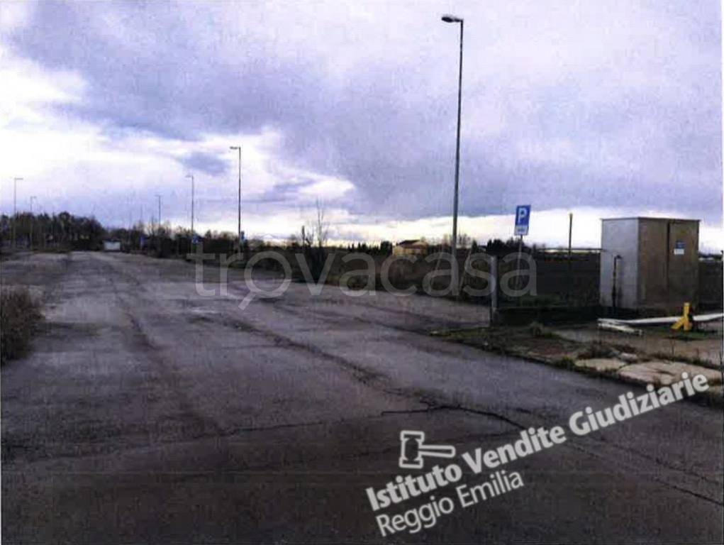 intera palazzina in vendita a Novi di Modena