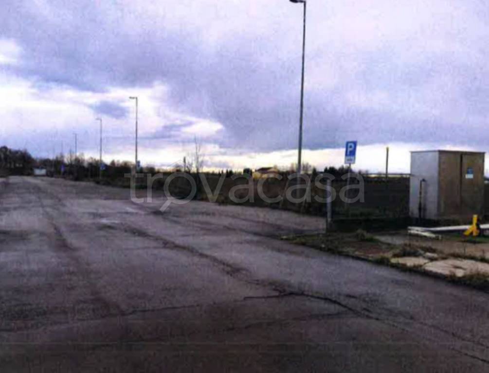 intera palazzina in vendita a Novi di Modena