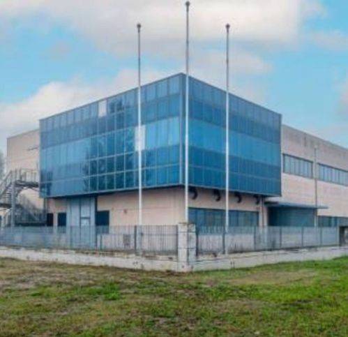 capannone in vendita a Novi di Modena
