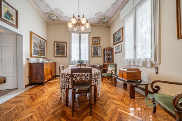 casa indipendente in vendita a Novi di Modena