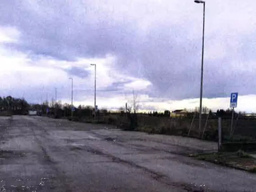 terreno edificabile in vendita a Novi di Modena